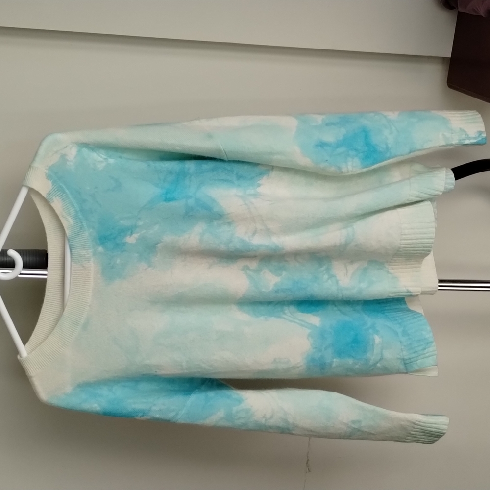 Cream and teal XL cashmere sweater